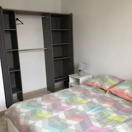 Balcon, Place De Parking, Centre *