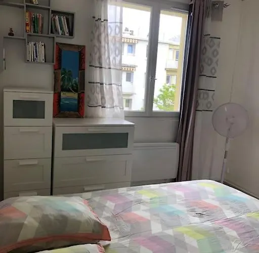 Balcon, Place De Parking, Centre *