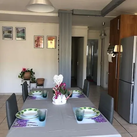 Balcon, Place De Parking, Centre Apartamento