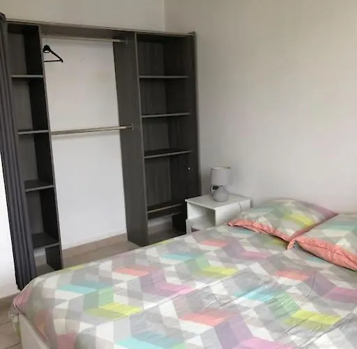 Balcon, Place De Parking, Centre *