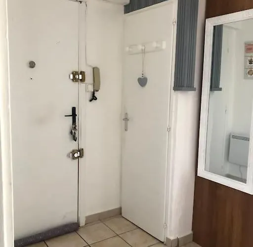 Balcon, Place De Parking, Centre Valence